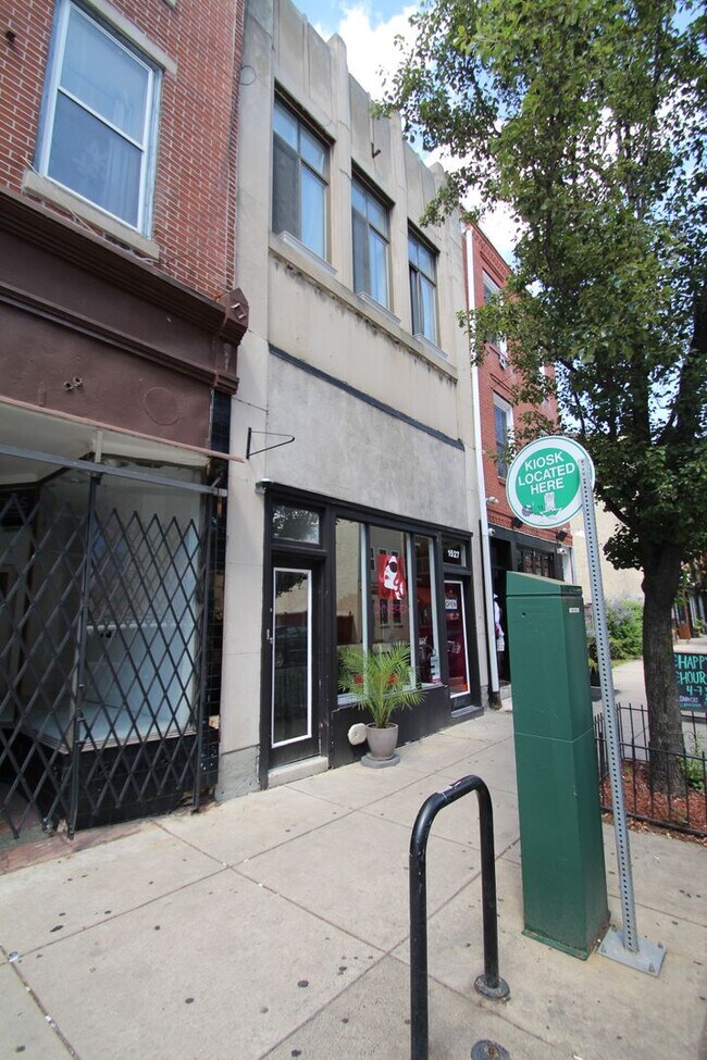 Building Photo - 1527 South St