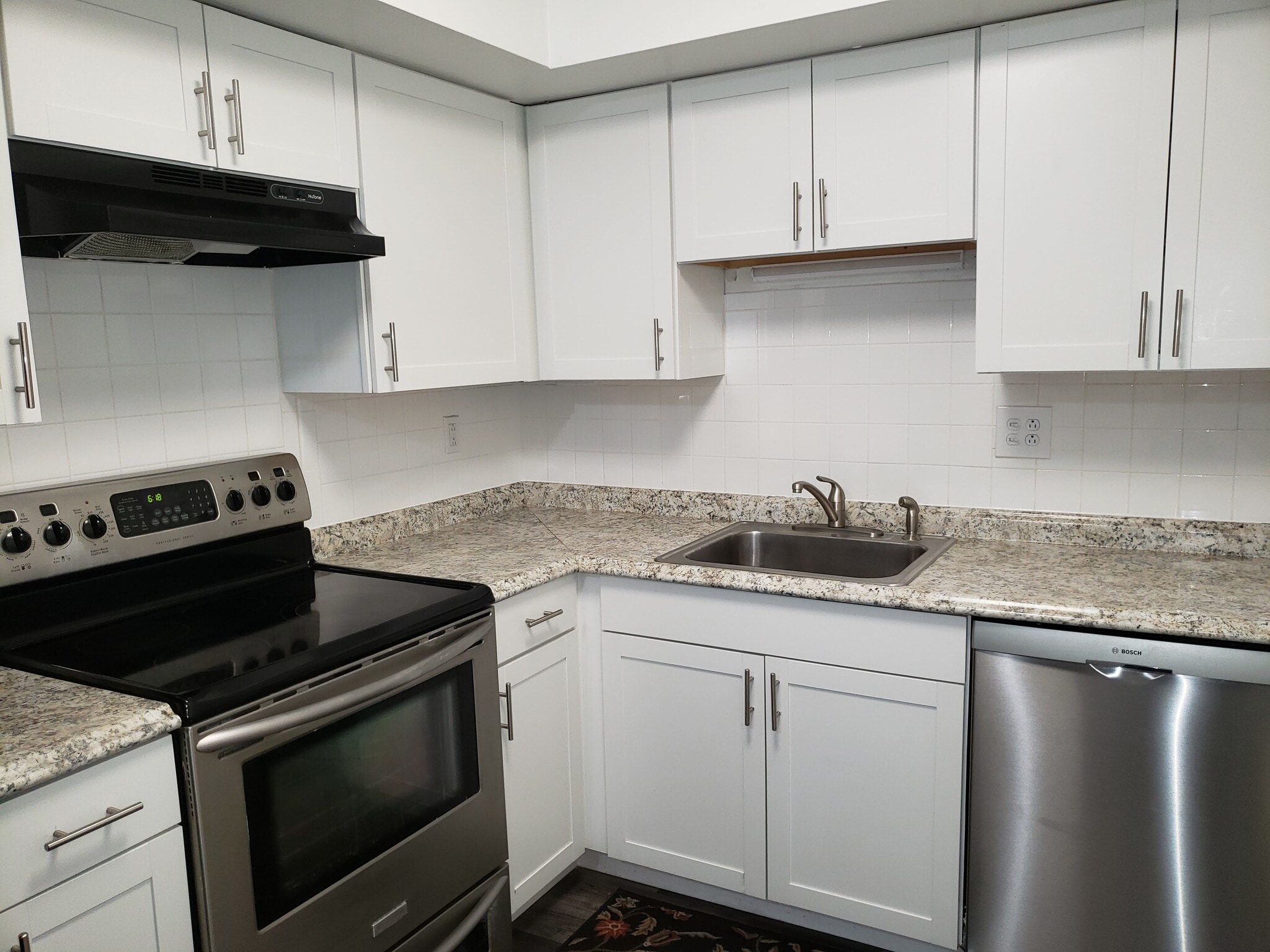 Kitchen - 13 Reliance Ct