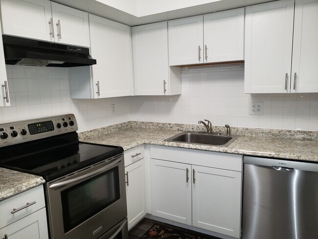 Kitchen - 13 Reliance Ct