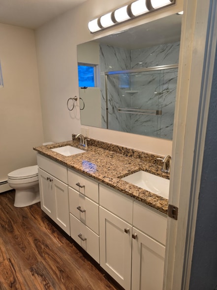 Building Photo - 635 E 73rd Ave