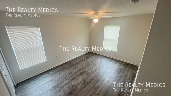 Building Photo - 2498 Cogan Dr