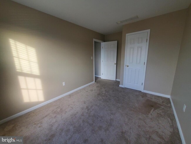 Building Photo - 132 Bay Hill Ln