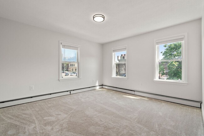 Building Photo - 45 Henshaw St