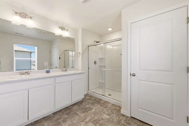 Building Photo - Modern Bennett Beauty | Spacious Newer Home with Over 2,200 Sq Ft