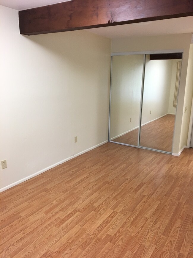 Building Photo - Montecito - 1 Bedroom, 1 Bath single story apartment, INCLUDES UTILITIES