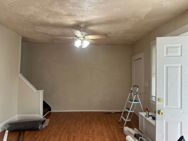 Primary Photo - 3304 W 44th St