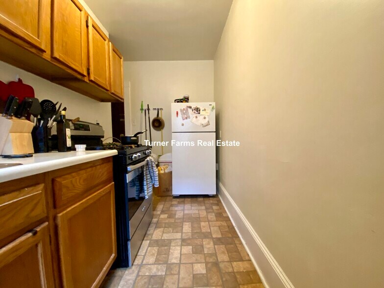 Building Photo - 130 Summer St