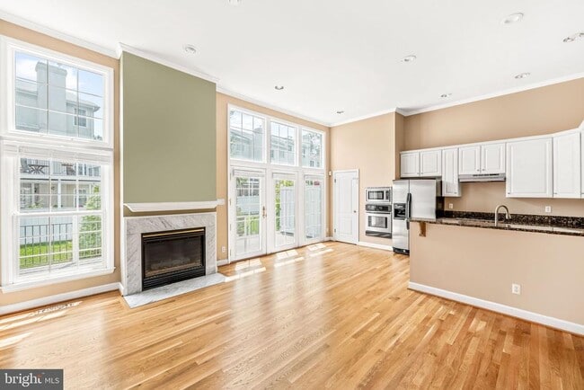 Building Photo - 4022 Dogberry Ln