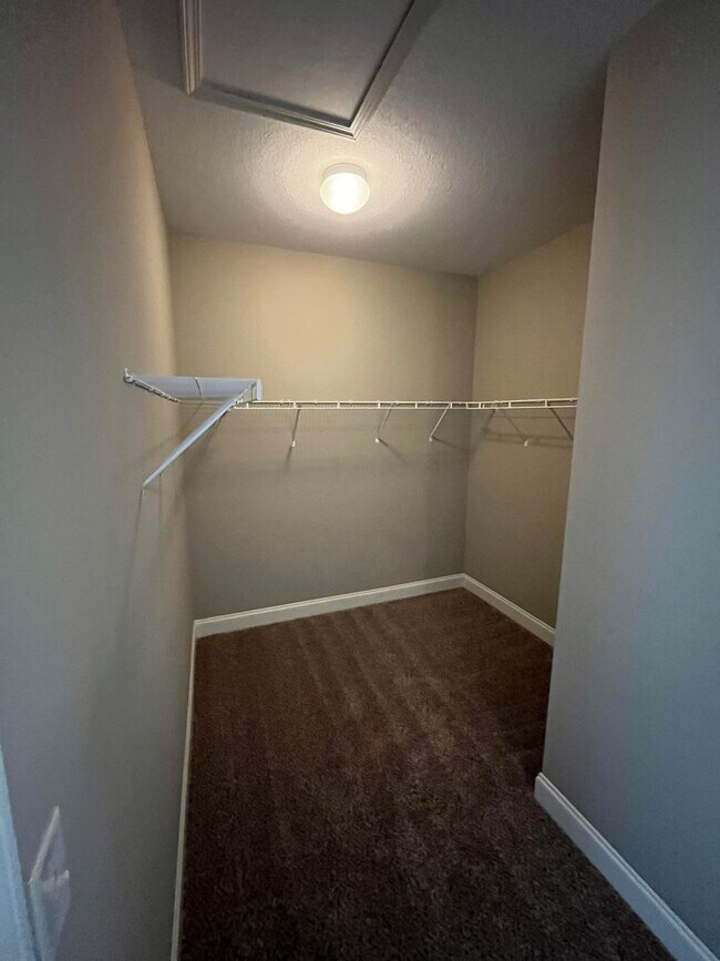 Building Photo - Located in Wrenwood Subdivision!!