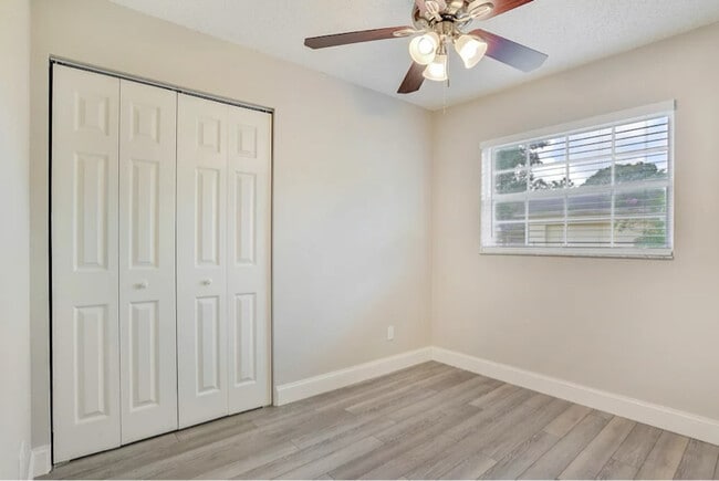 Building Photo - 91827 Sarnow Dr