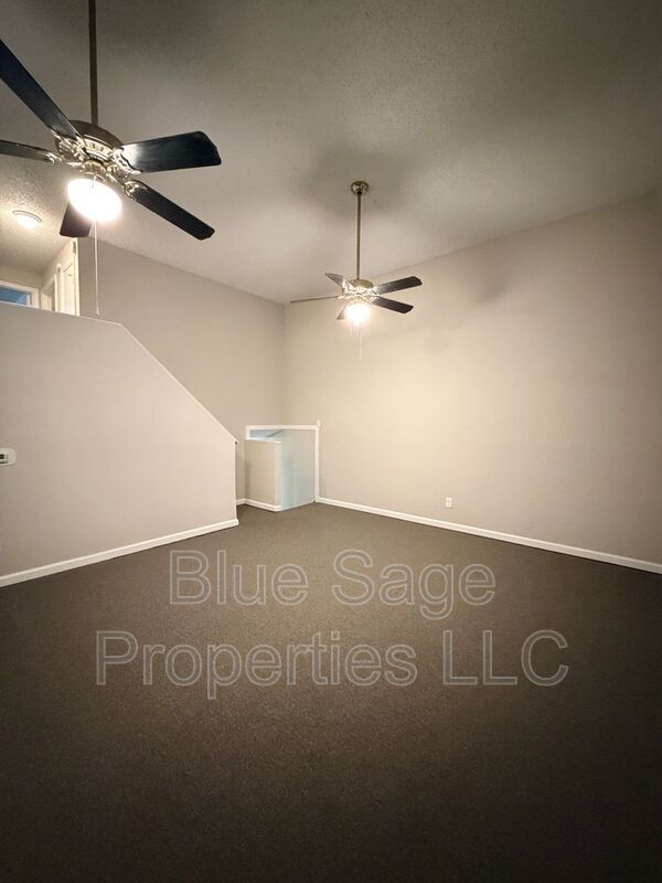 Building Photo - 109 Chadwick Ave