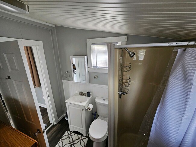 Building Photo - 2317 Broad St