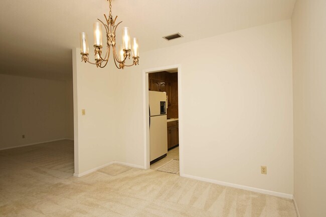 Building Photo - 18 Sherwood Rd NW