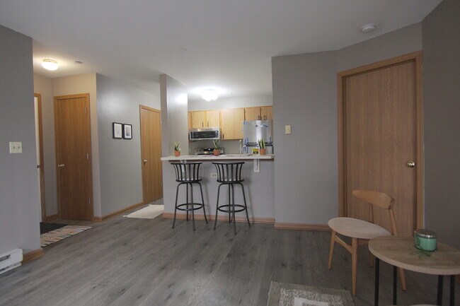 Building Photo - 1375 Cunat Ct