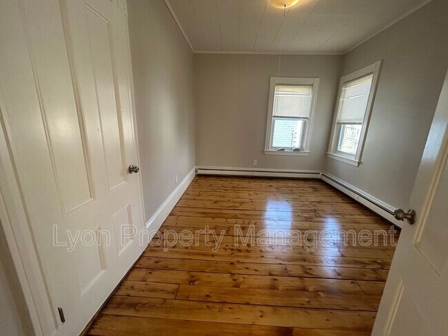 Building Photo - 34 Hodges Ave