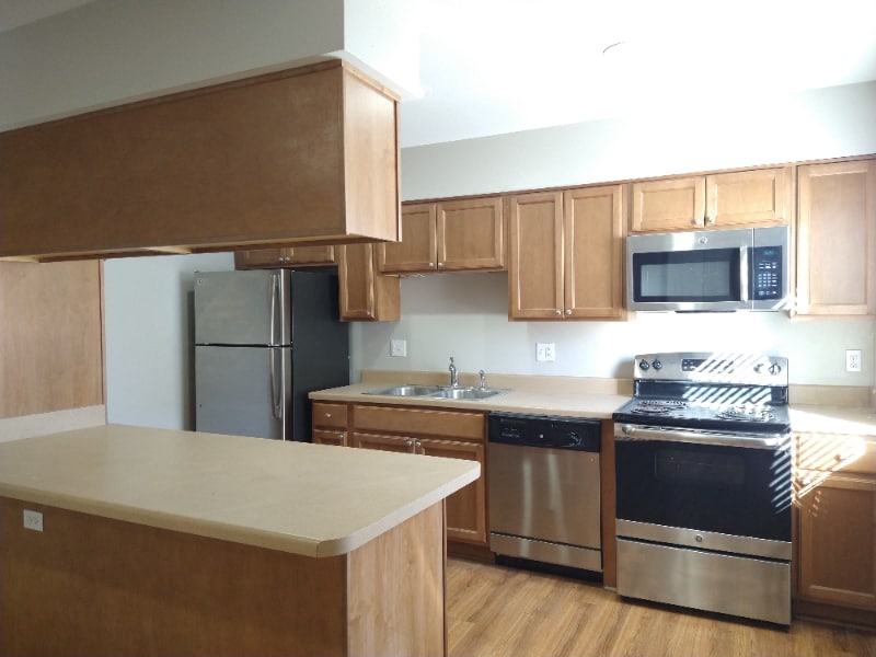 Building Photo - 6250 Bellaire Dr