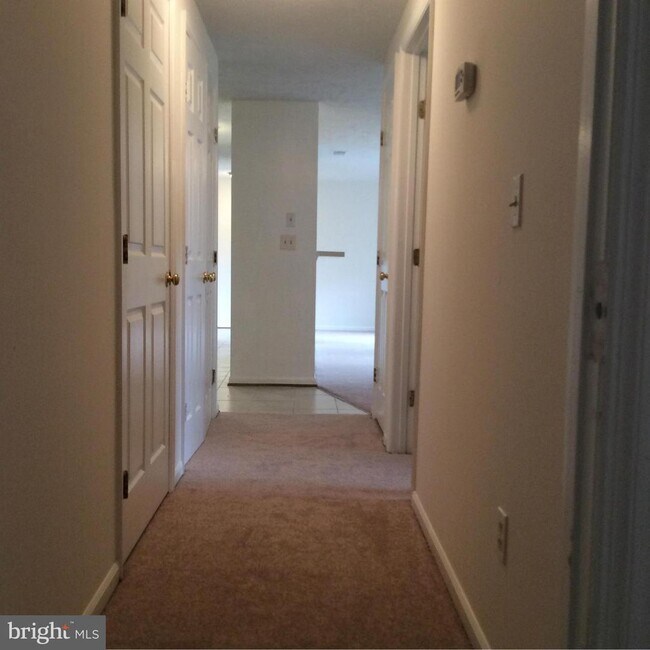 Building Photo - 17050 Capri Ln