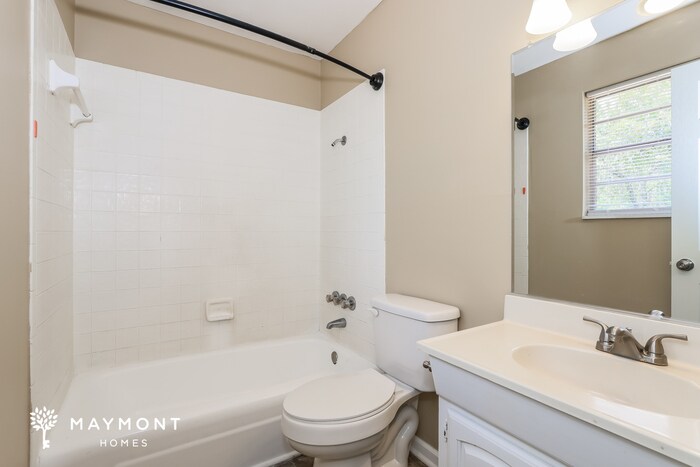 Building Photo - 4113 N Sylvania Ct