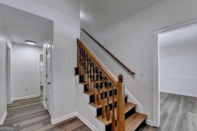Building Photo - 1530 Plunketts Rd