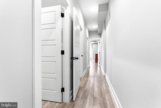 Building Photo - 1640 Edgley St