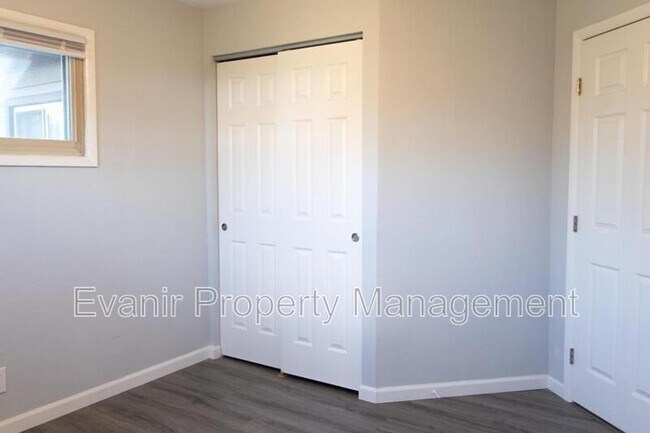 Building Photo - 3 First St