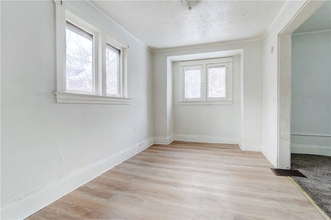 Building Photo - 127 Rosewood Terrace