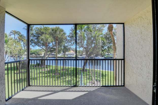 Building Photo - 14 Royal Palm Way