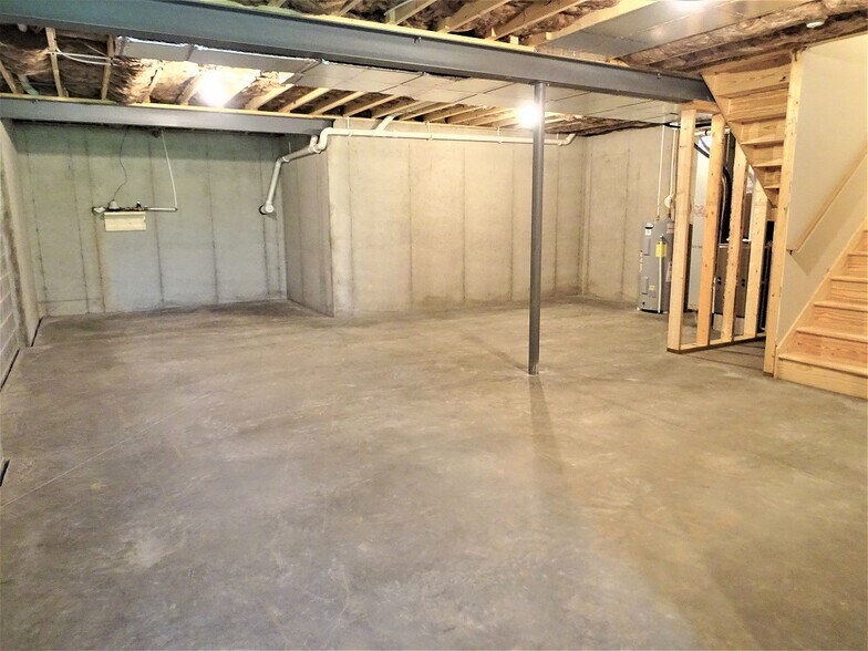 Building Photo - 12 Arrow Head Dr