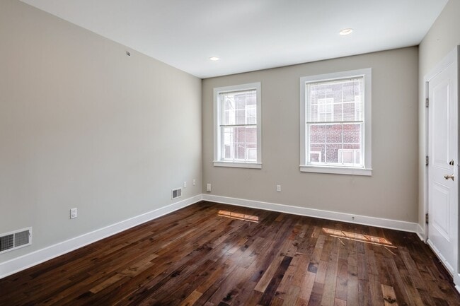 Building Photo - 2631 Catharine St