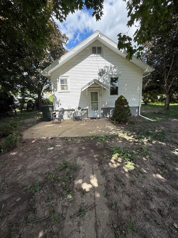 Building Photo - 326 E Sheen Ave