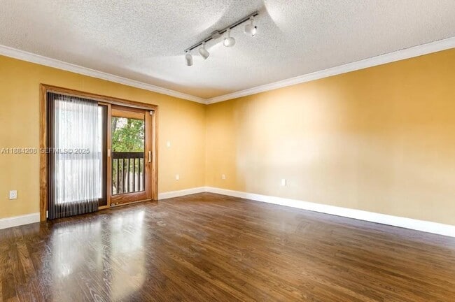 Building Photo - 6691 SW 137th Ct