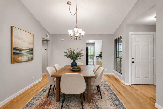 Building Photo - 1601 Faro Dr