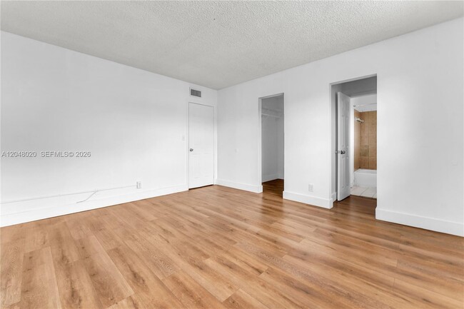 Building Photo - 5653 Blueberry Ct