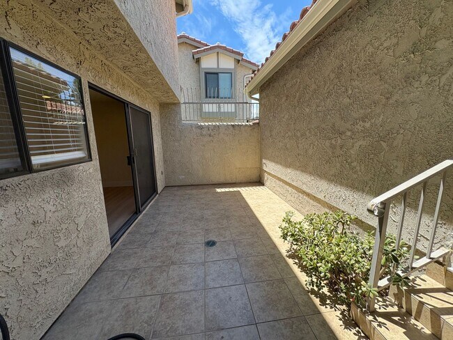 Building Photo - 6865 Valley Circle Blvd