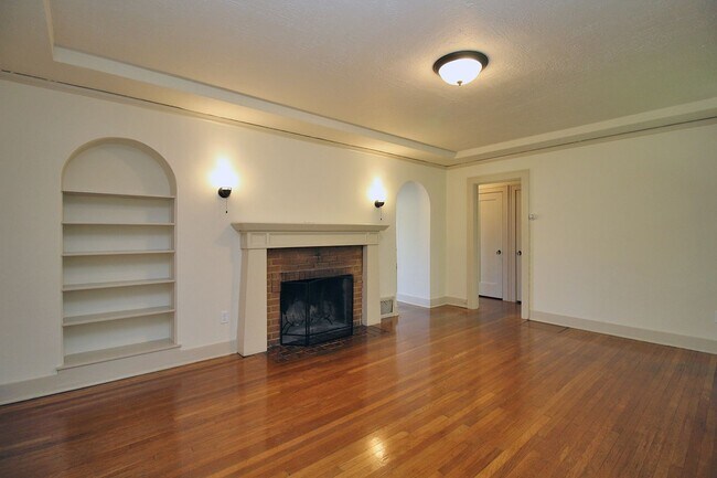 Building Photo - 2310 SE 22nd Ave