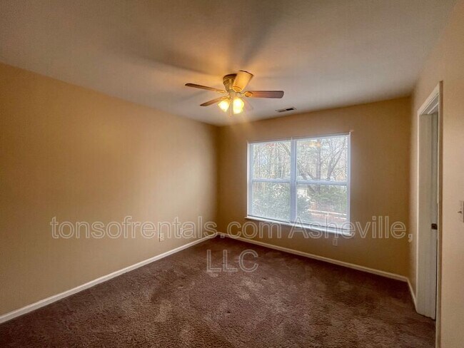 Building Photo - 16-A Evergreen Ave