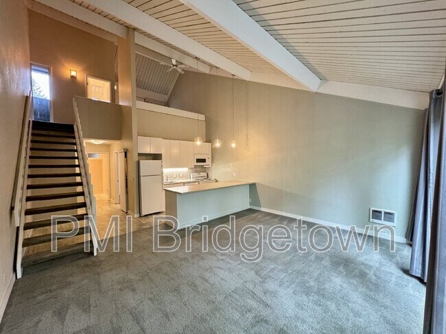 Primary Photo - 100 Kerr Pkwy