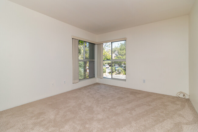 Building Photo - 3108 Raintree Cir