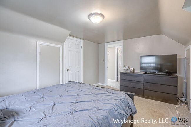 Building Photo - Beautiful 3BD 2.5 Bath w/ Finished Basement in White Oak/Monfort Heights