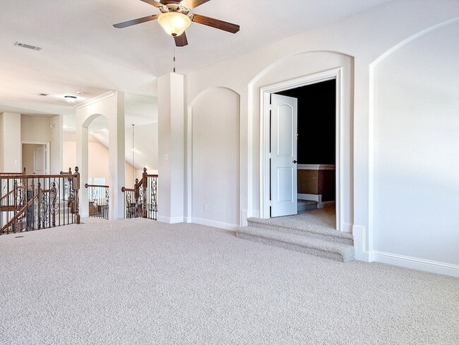 Building Photo - 7304 Meadow Glen Dr