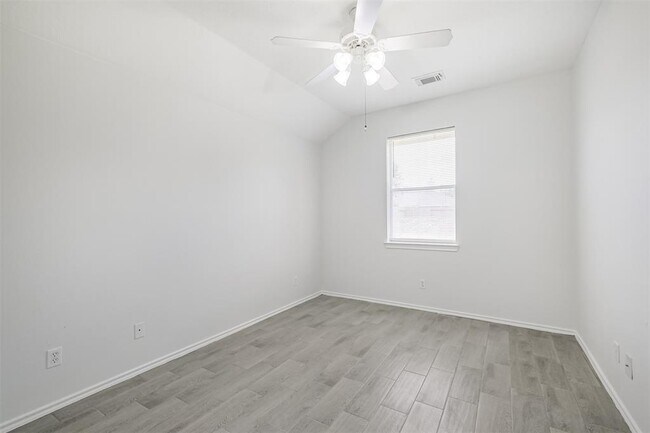 Building Photo - 5702 Carrollton Creek Ct
