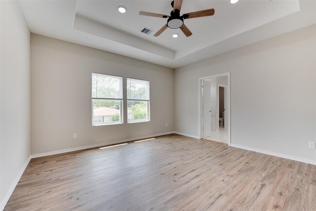 Building Photo - 8202 Homewood Ln