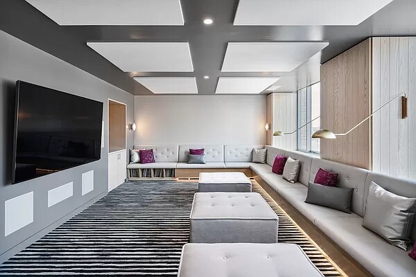 Primary Photo - 320 W 71st St