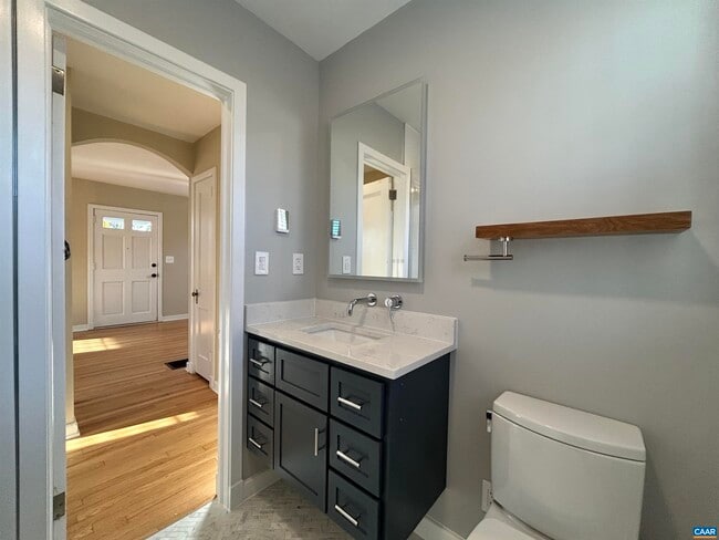 Building Photo - 814 Altavista Ave