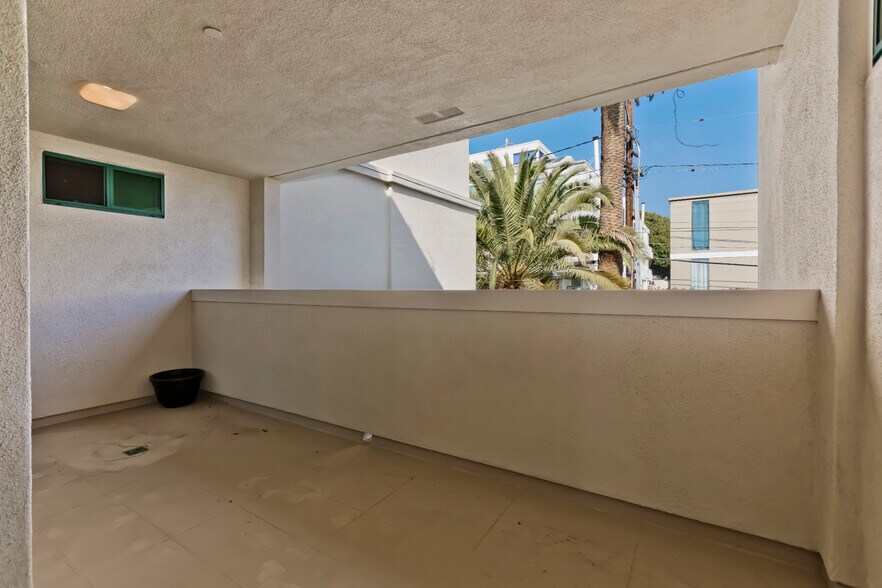 Building Photo - 951 Ocean Ave
