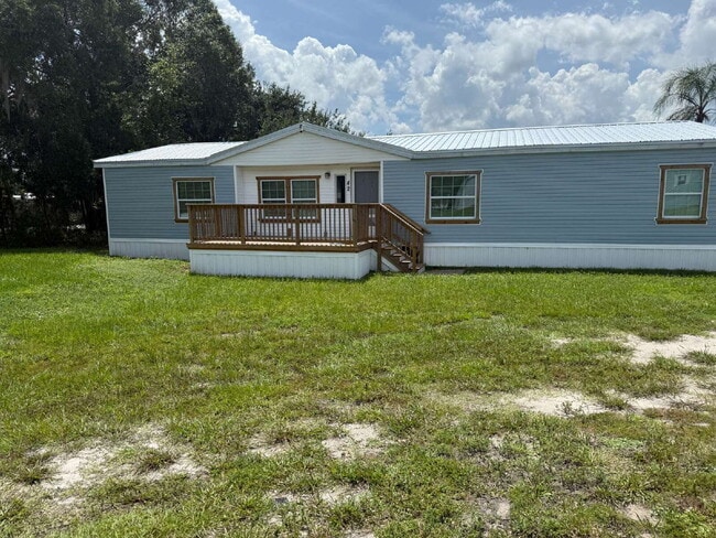 Primary Photo - "Charming 3-Bed, 2-Bath Mobile Home Retrea...