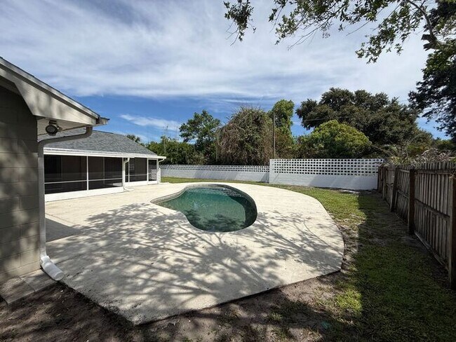 Building Photo - 4/3 WINTER PARK POOL HOME WITH WINTER PARK SCHOOLS! (Orange County Winter Park Schools)