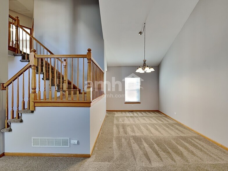 Building Photo - 4514 Skylark Ln