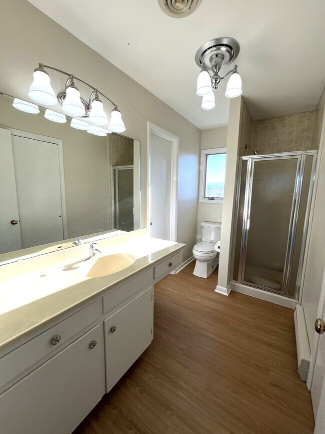 Building Photo - 8298 Scenic Dr