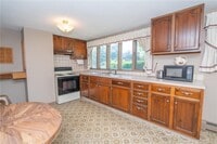 Building Photo - 137 A Kingstown Rd